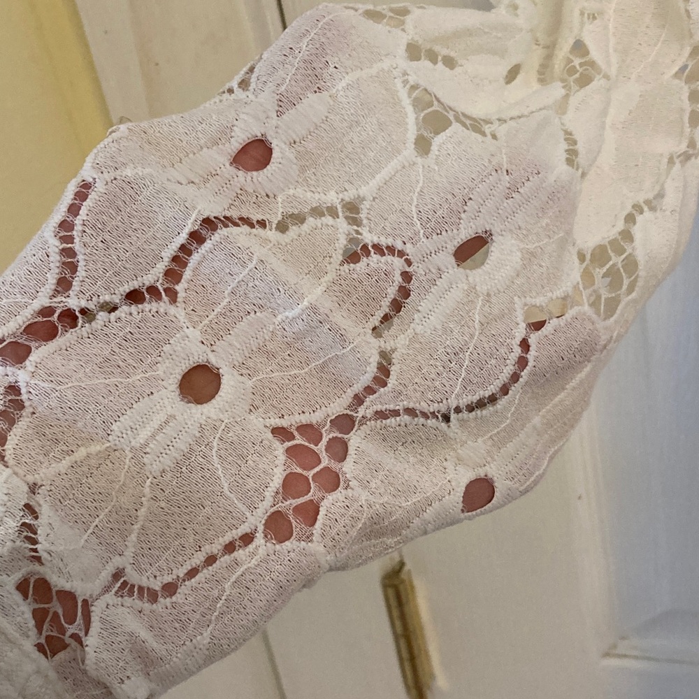 Artelier Nicole Miller Cream Lace Button Down Shirt - Picture 4 of 10